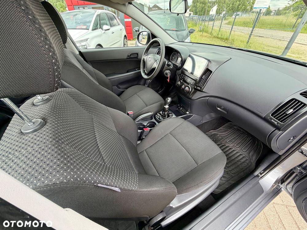 Hyundai i30 1.4 Comfort - 12