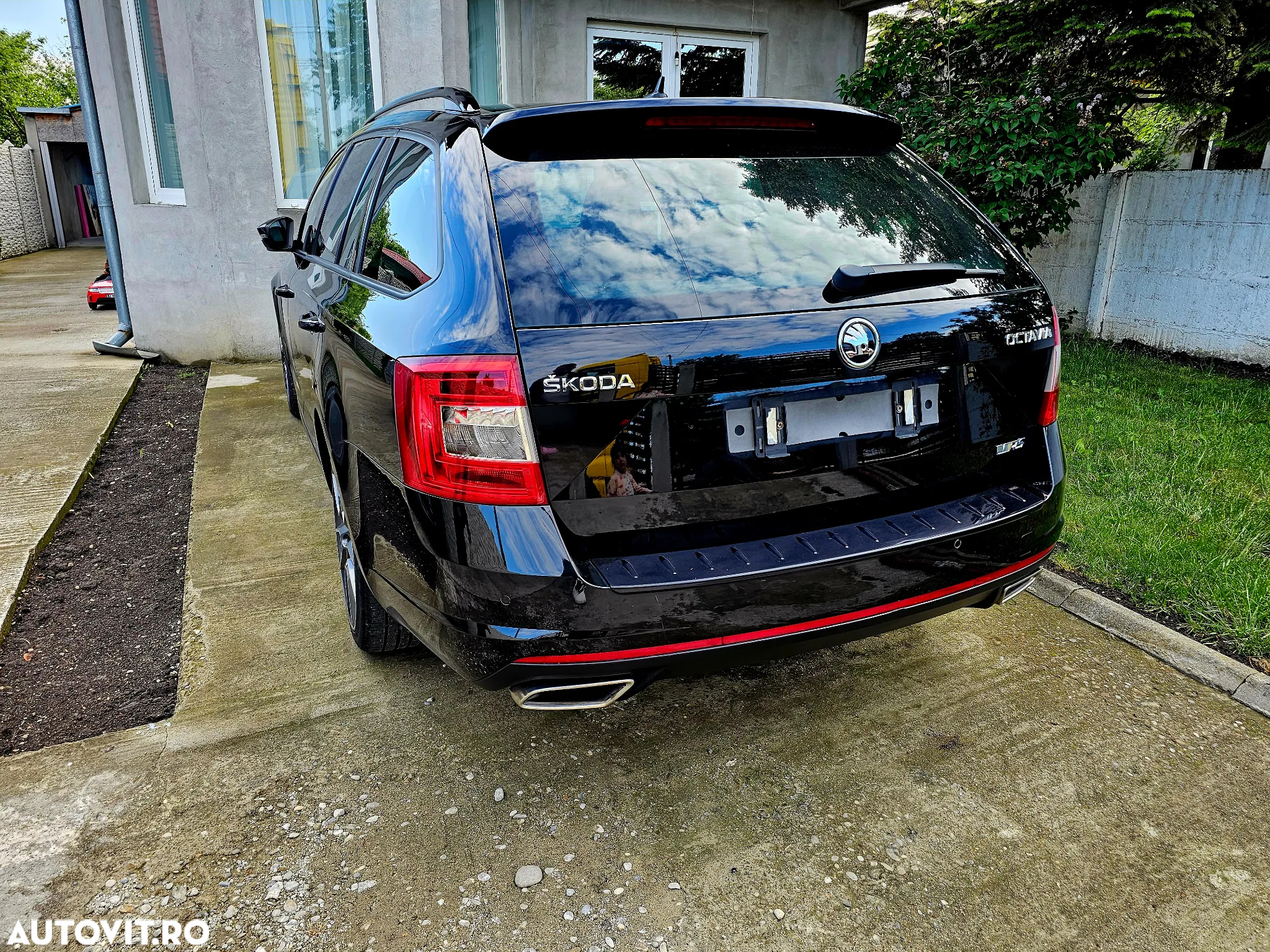 Skoda Octavia 2.0 TDI RS DSG - 4