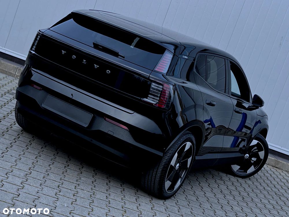 Volvo EX30 Twin Motor Performance AWD Ultra - 12