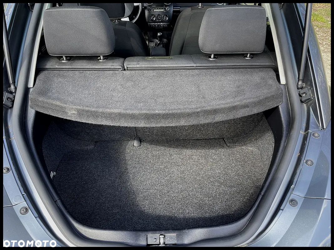 Volkswagen New Beetle 1.6 United - 26