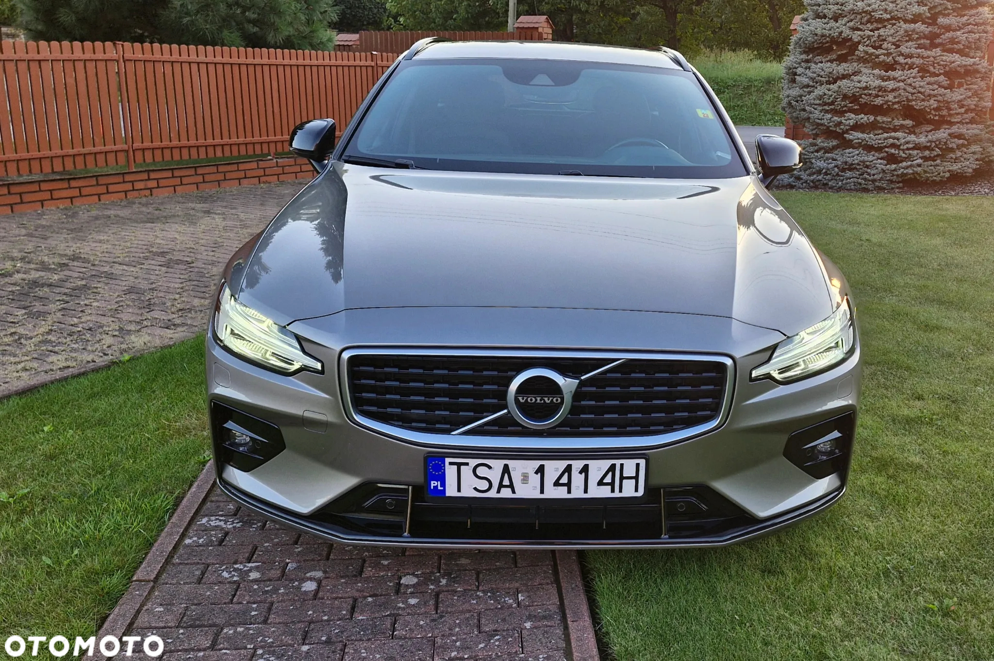 Volvo V60 D3 R-Design - 2