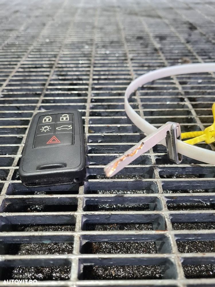 Contact Cu Cheie Volvo XC60 2.4 D 2008 - 2013 SUV (854) DOAR CHEIA - 3