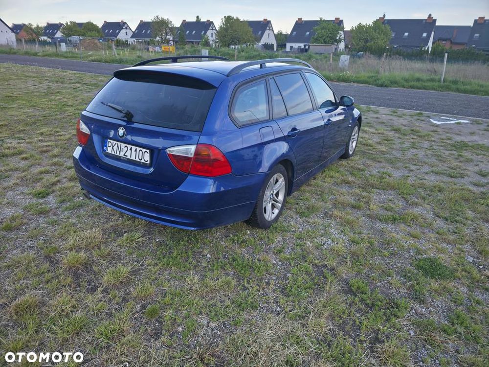 BMW Seria 3 318d DPF - 3
