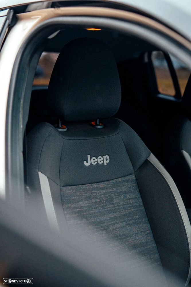 Jeep Avenger 54 kWh Altitude - 9