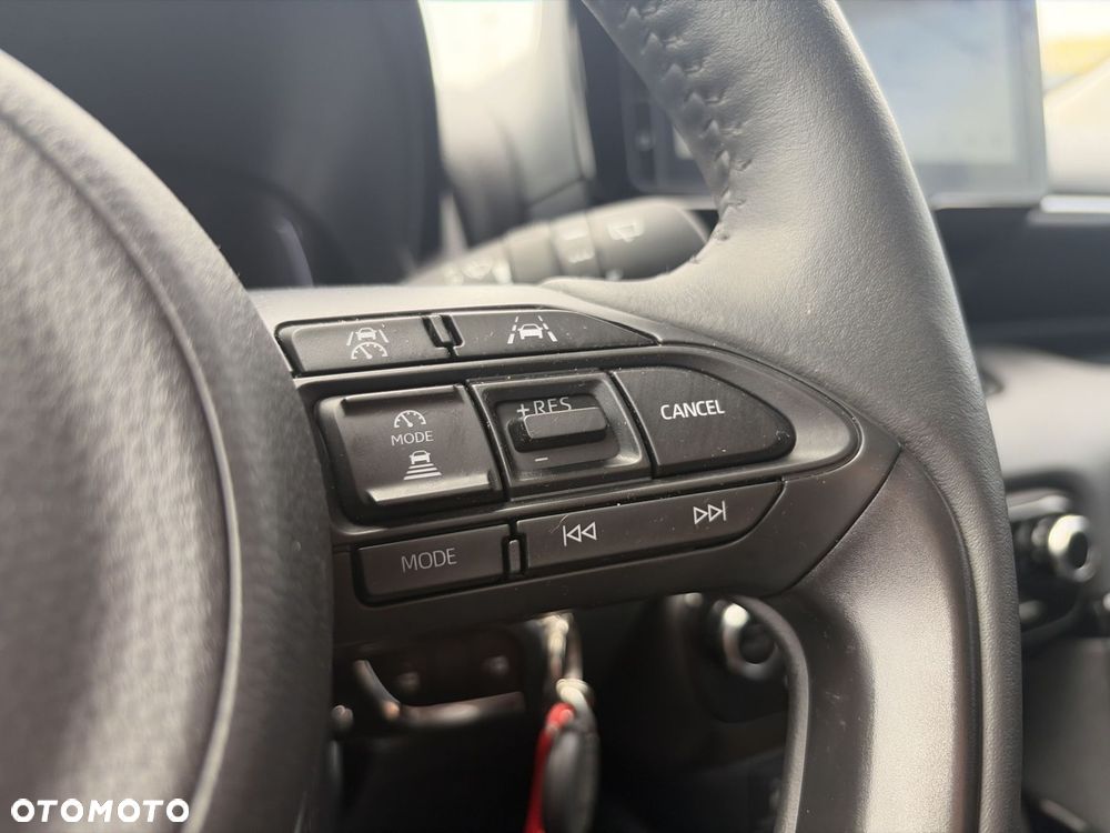 Toyota Yaris Hybrid 1.5 Style - 17