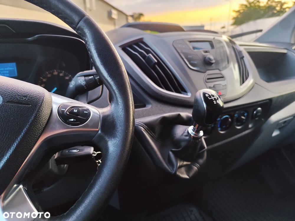 Ford Transit - 21