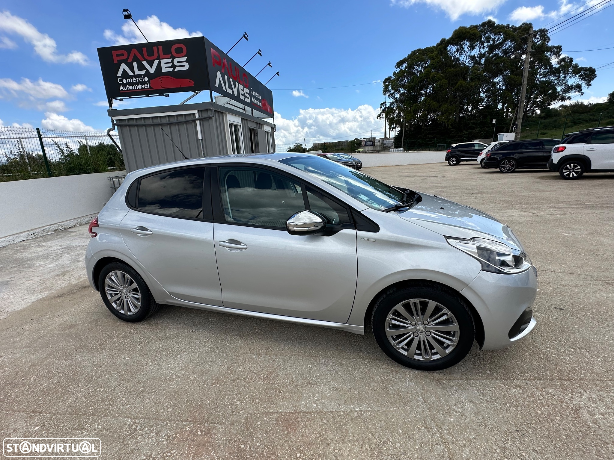 Peugeot 208 1.2 PureTech Style - 25