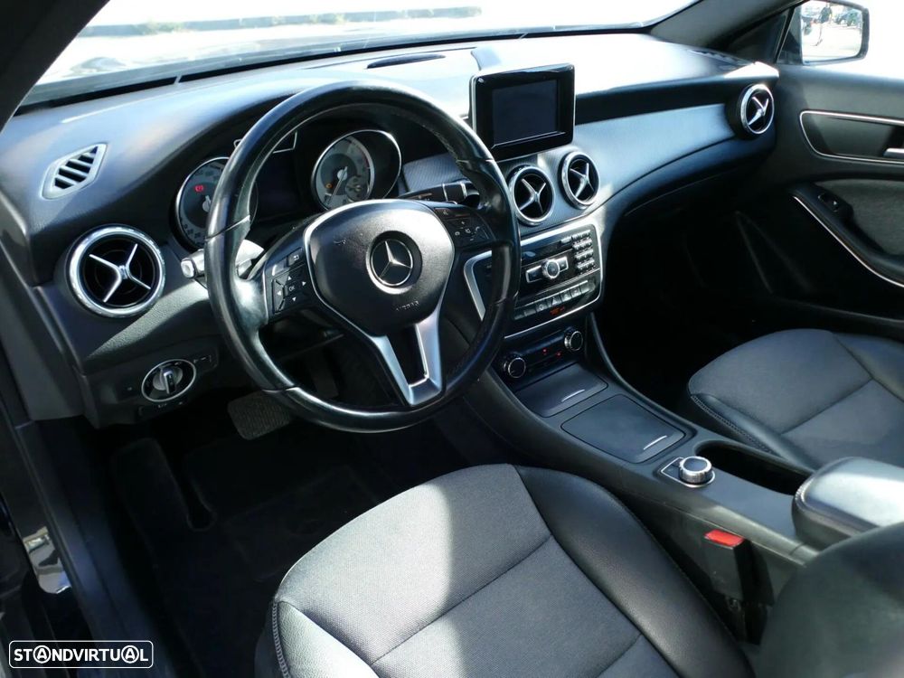 Mercedes-Benz GLA 180 d Style Aut. - 25
