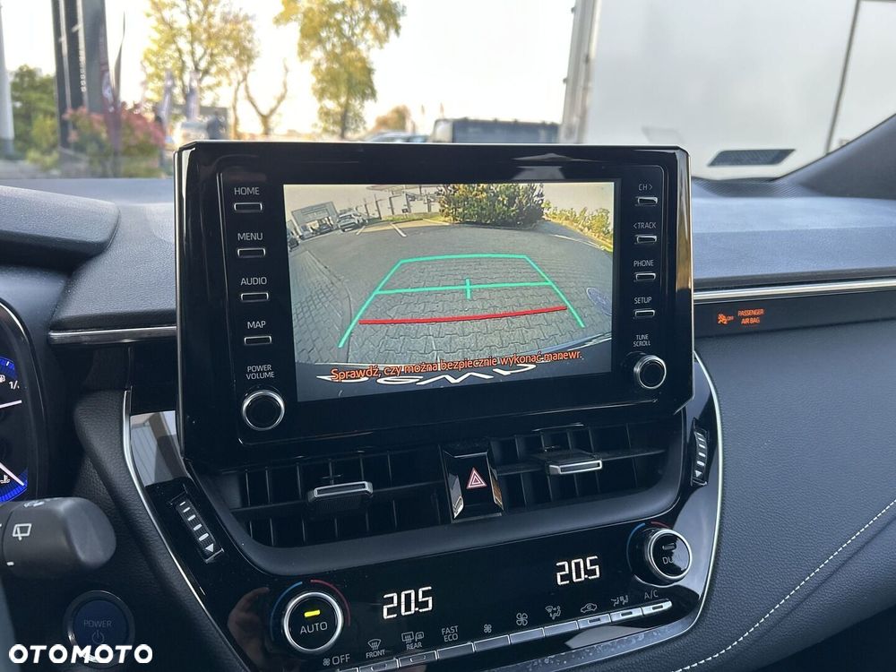 Toyota Corolla 2.0 Hybrid Comfort - 18