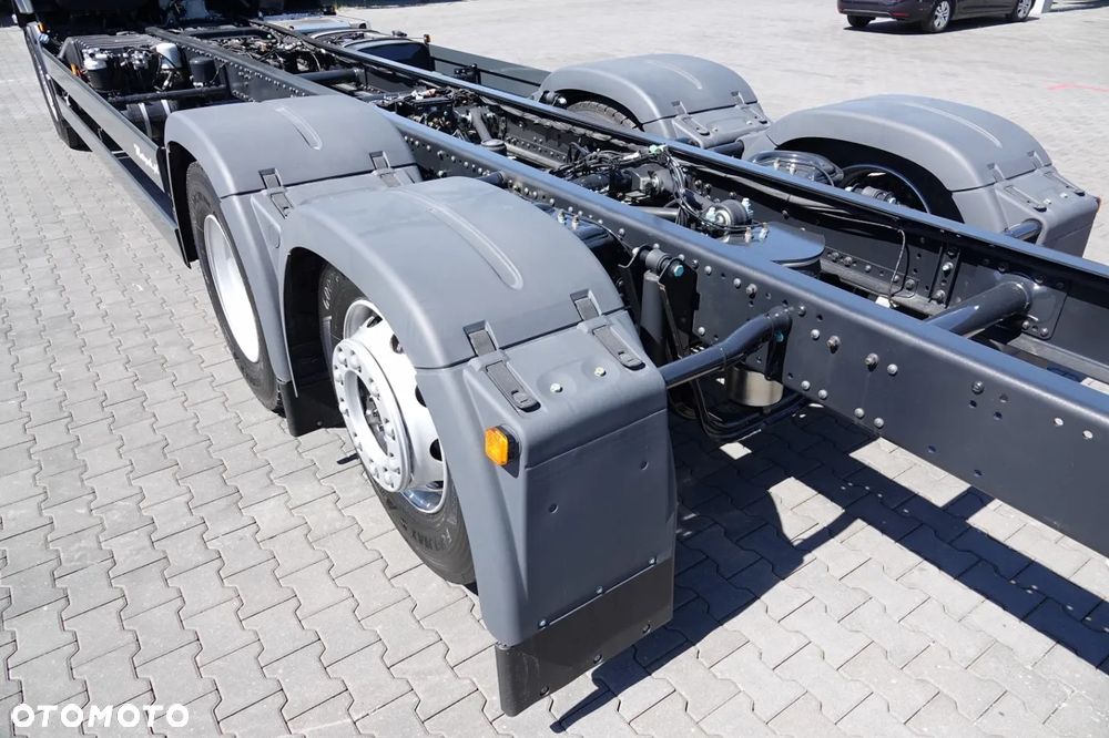 MAN TGX 26.520 / 6x2 / RAMA DŁ. 9,1M / OŚ PODNOSZONA / SKRĘTNA  / DO ZABUDOWY / FABRYCZNIE NOWY - 12