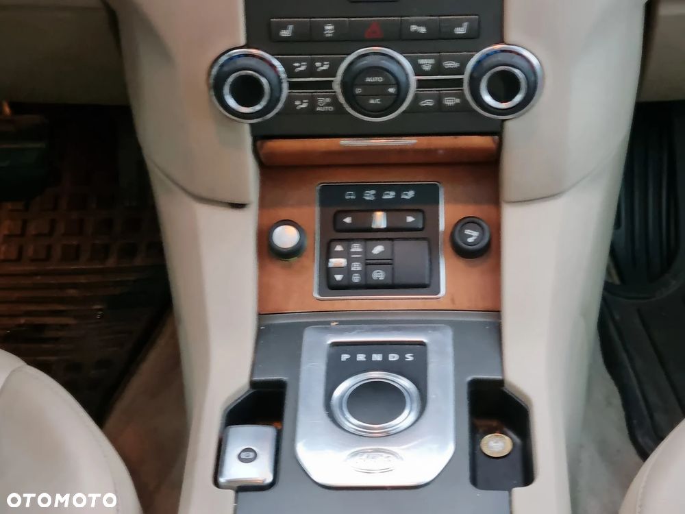 Land Rover Discovery 3.0 Si6 HSE Luxury - 41
