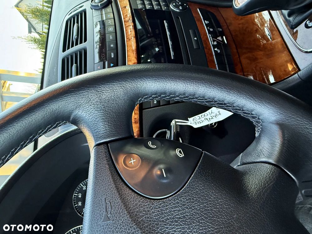 Mercedes-Benz Klasa E 200 Kompressor Automatik Elegance - 26