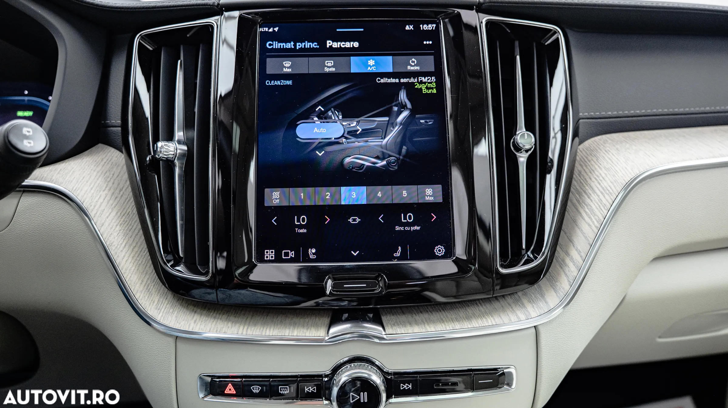 Volvo XC 60 T8 AWD Recharge Geartronic Inscription - 35