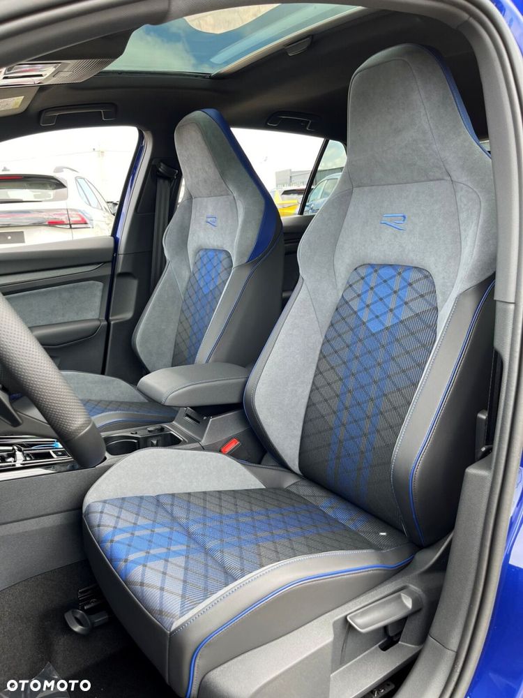 Volkswagen Golf - 9