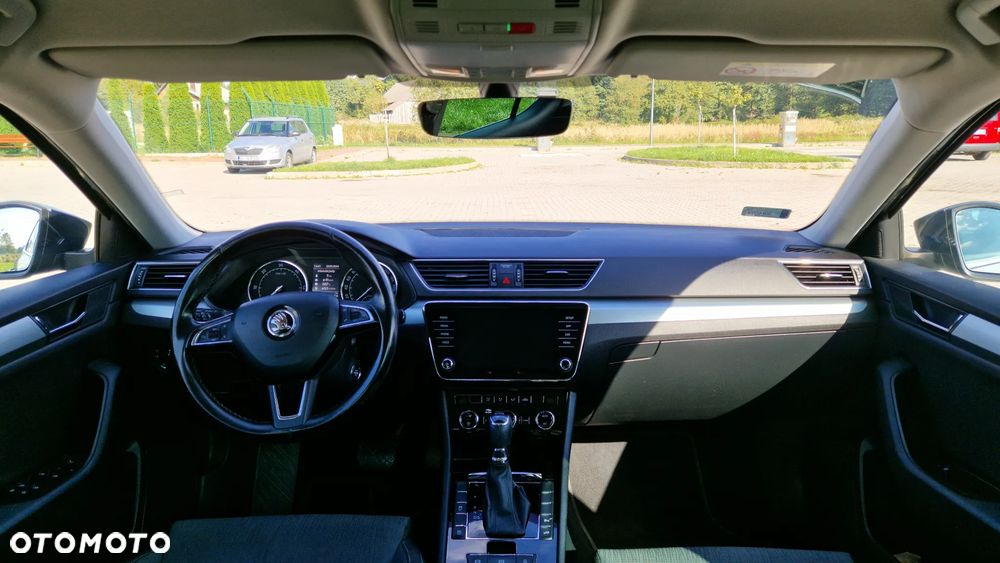 Skoda Superb 2.0 TDI Ambition DSG - 17