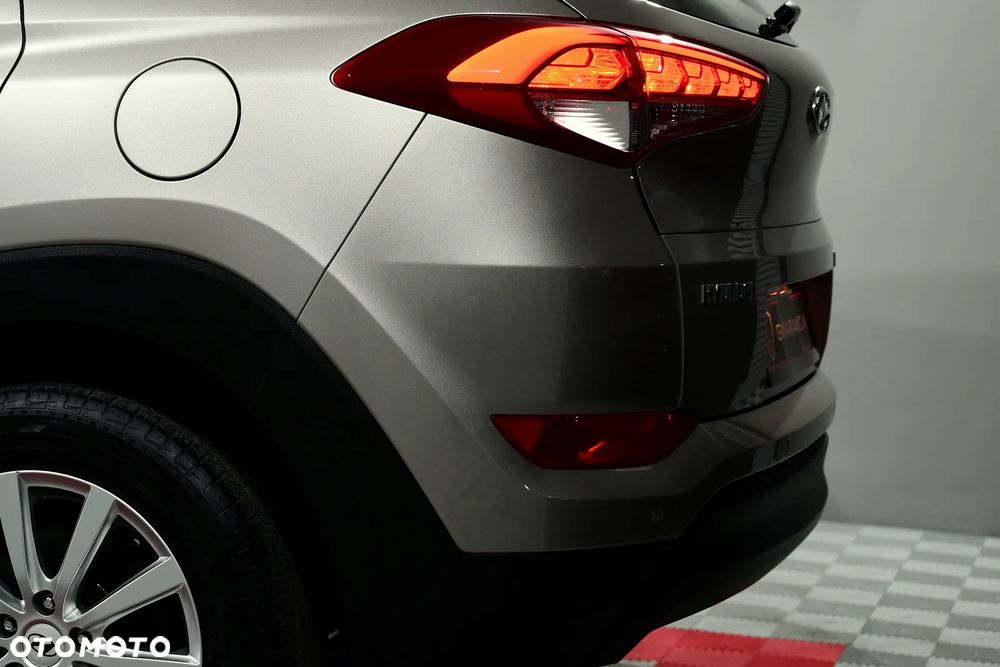 Hyundai Tucson 1.7 CRDI BlueDrive Style 2WD - 37