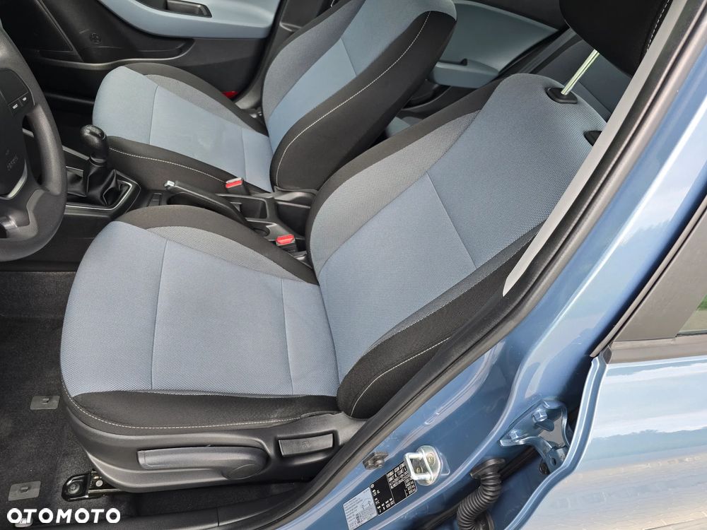 Hyundai i20 - 15