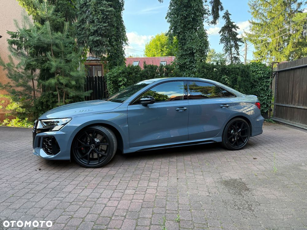 Audi RS3 Limousine - 3