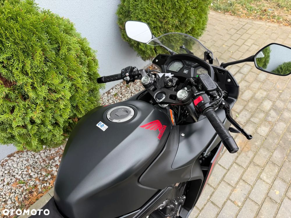 Honda CBR - 26