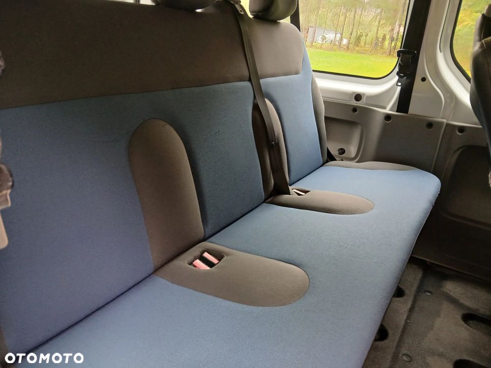 Renault Trafic 2.0 dCi 115 Grand Passenger Privilège - 11