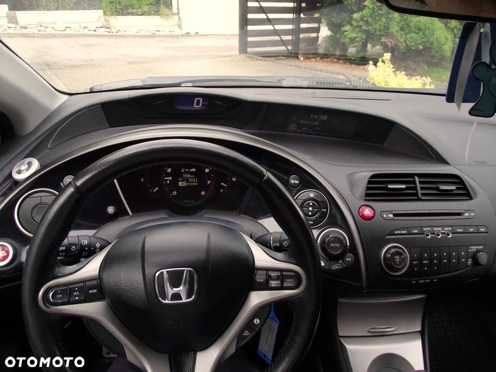 Honda Civic 1.8 Executive - 25