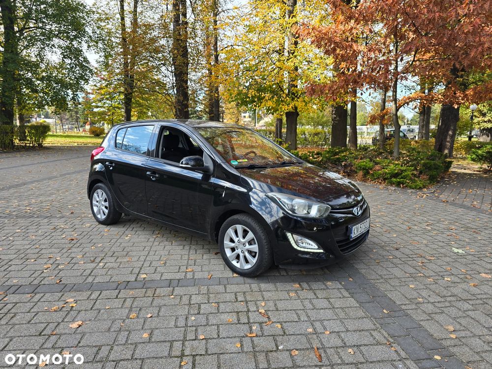 Hyundai I20 2012 photo 2