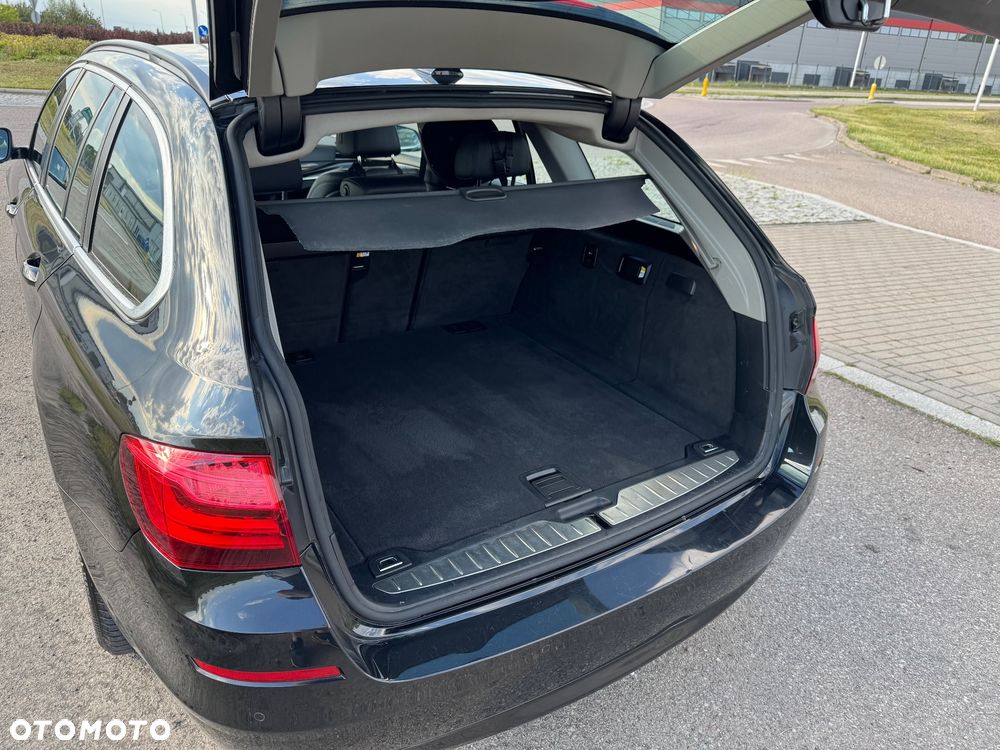 BMW Seria 5 520d xDrive - 6