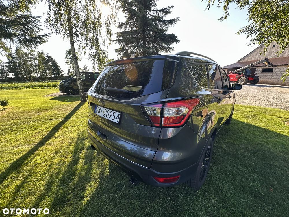 Ford Kuga 2.0 TDCi 2x4 Titanium - 11