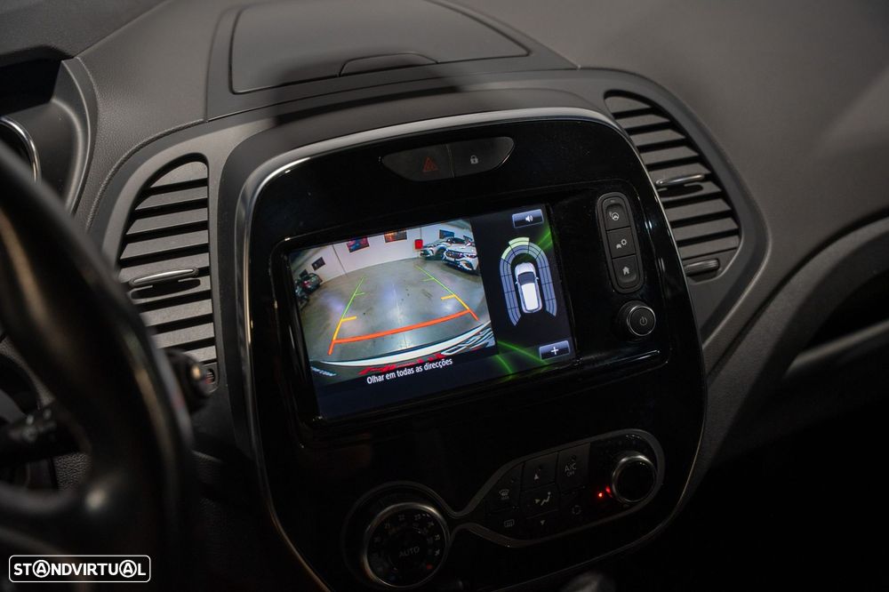 Renault Captur 1.2 TCe Exclusive EDC - 30