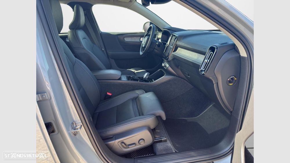 Volvo XC 40 1.5 T2 Plus Dark Auto - 14