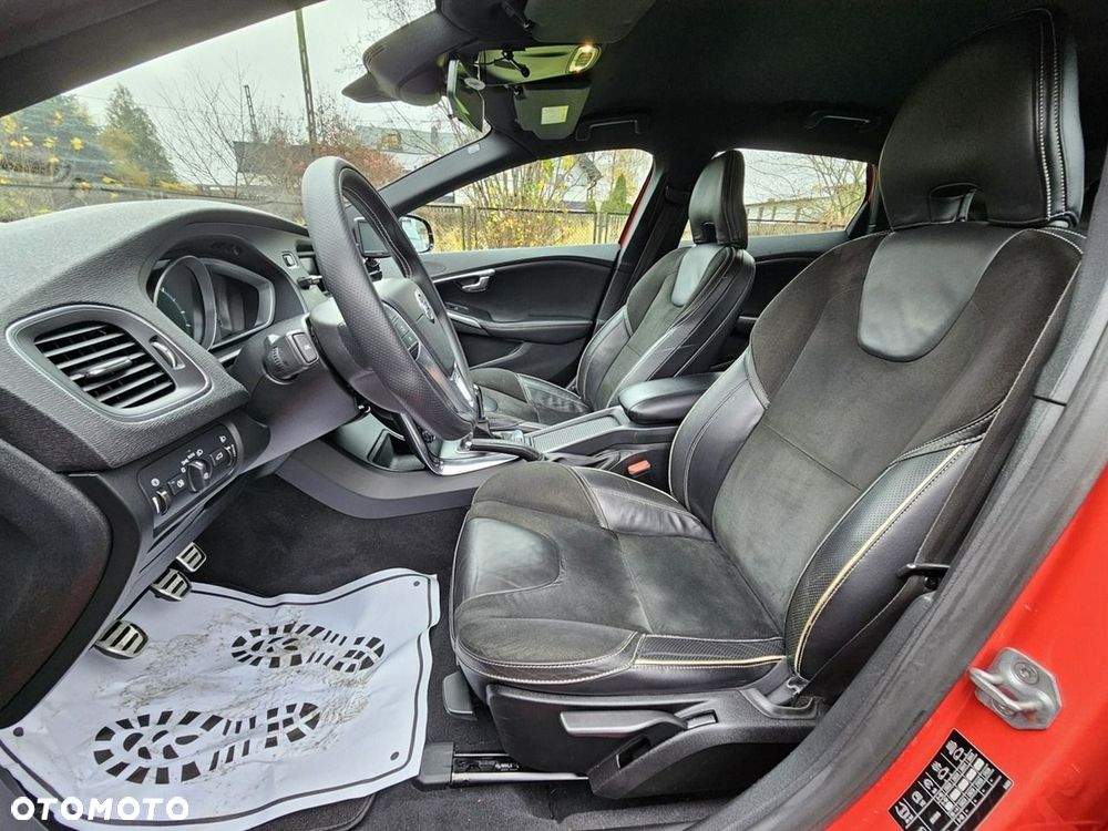 Volvo V40 D2 R-Design Momentum - 13