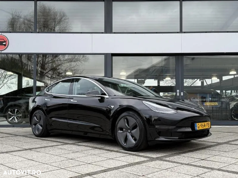 Tesla Model 3 Langstreckenbatterie Allradantrieb Dual Motor Performance - 2