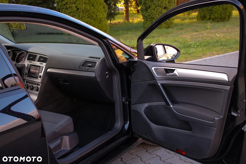 Volkswagen Golf 2.0 BlueTDI Comfortline - 21