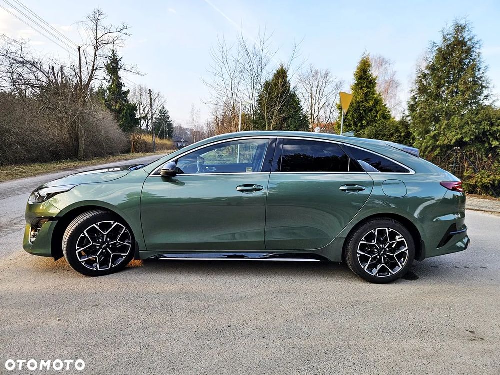 Kia ProCeed - 13