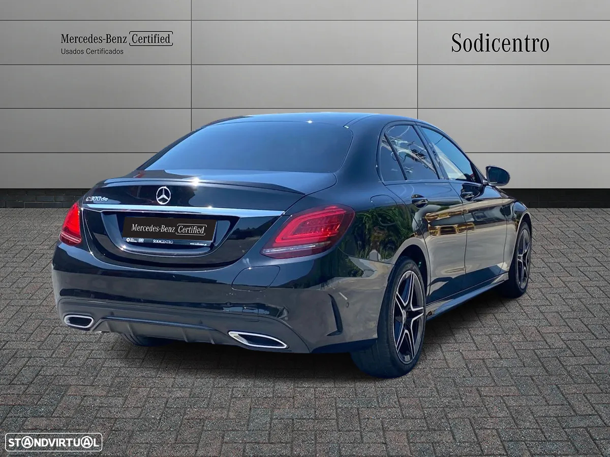Mercedes-Benz C 300 de AMG Line - 4