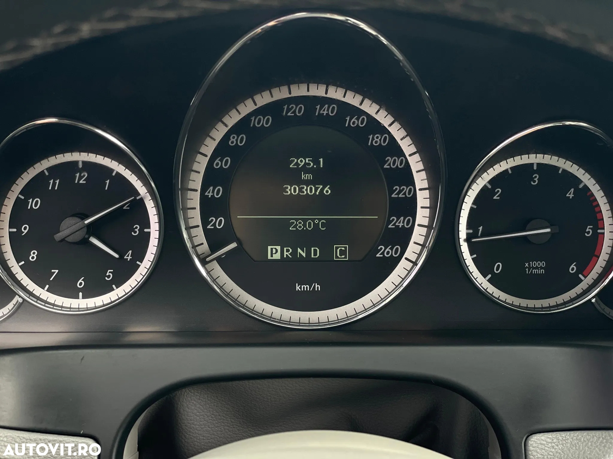 Mercedes-Benz E 250 CDI 4Matic 7G-TRONIC Elegance - 26
