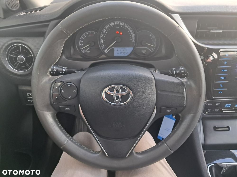 Toyota Auris 1.33 VVT-i Active - 13