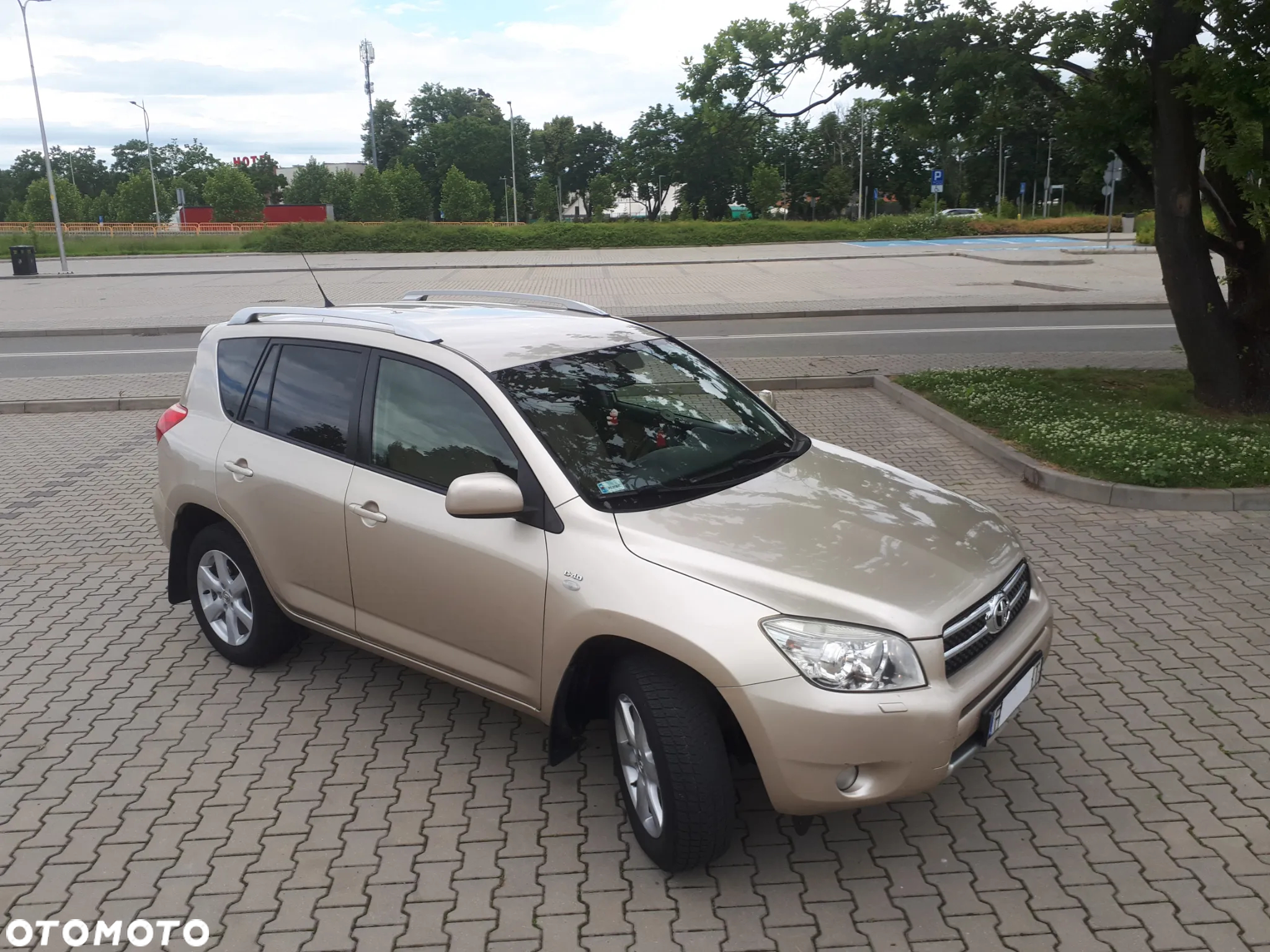 Toyota RAV4 2.2 D-4D Luna - 4