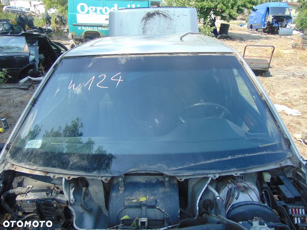 Szyba przód mercedes w124 - 2