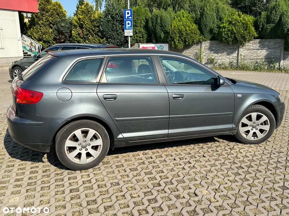 Audi A3 Sportback - 2