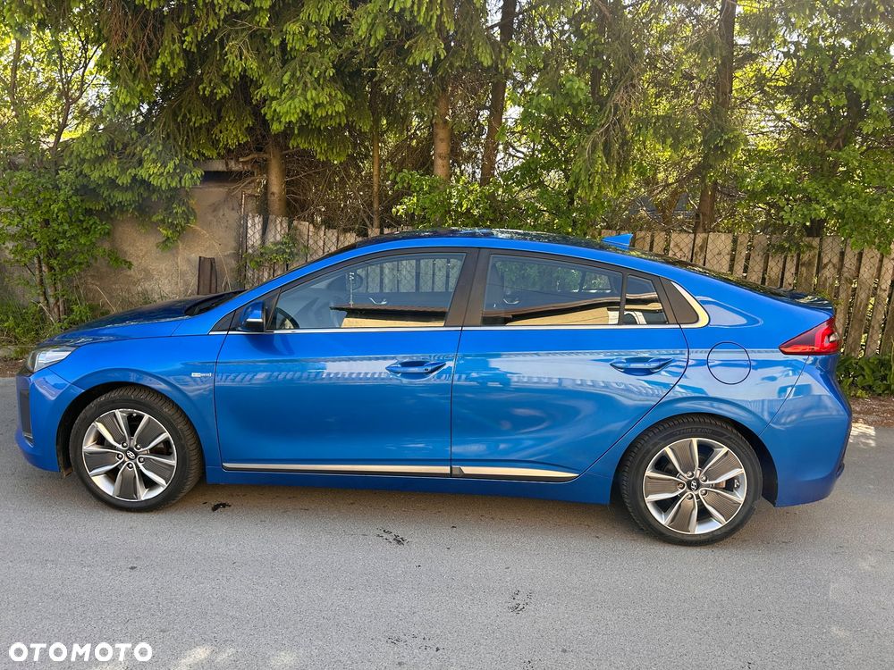 Hyundai IONIQ Hybrid Platinum - 3