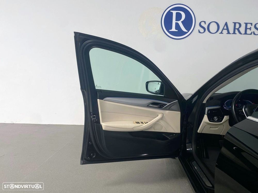BMW 530 e - 17