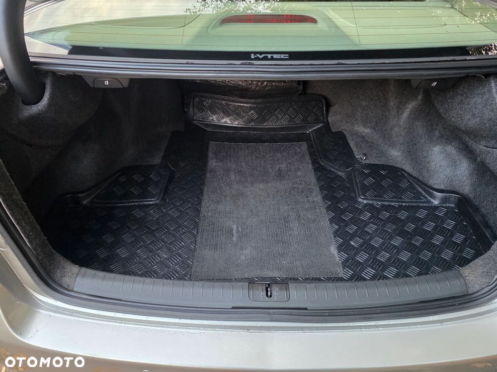 Honda Accord - 16