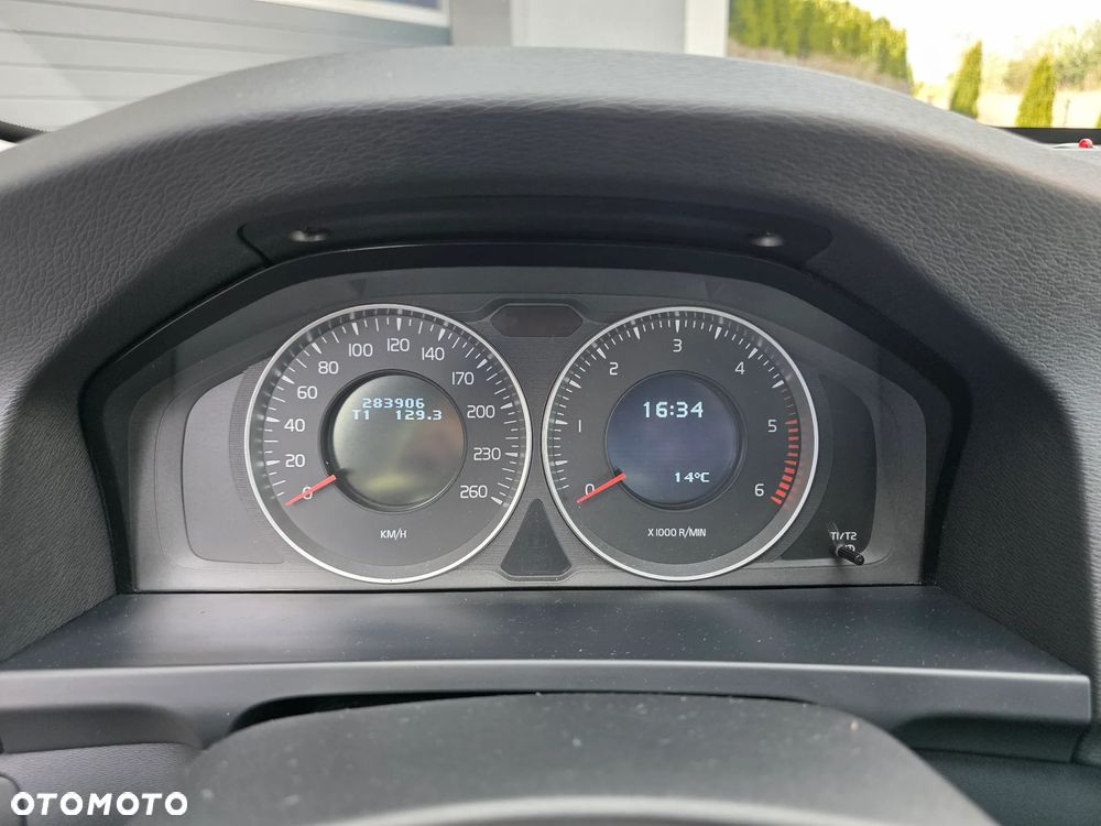 Volvo V60 D3 Momentum - 16