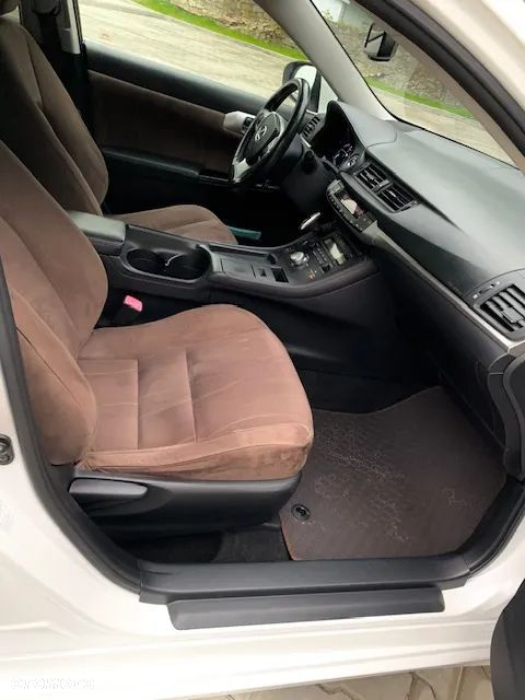 Lexus CT 200h Dynamic Line - 8