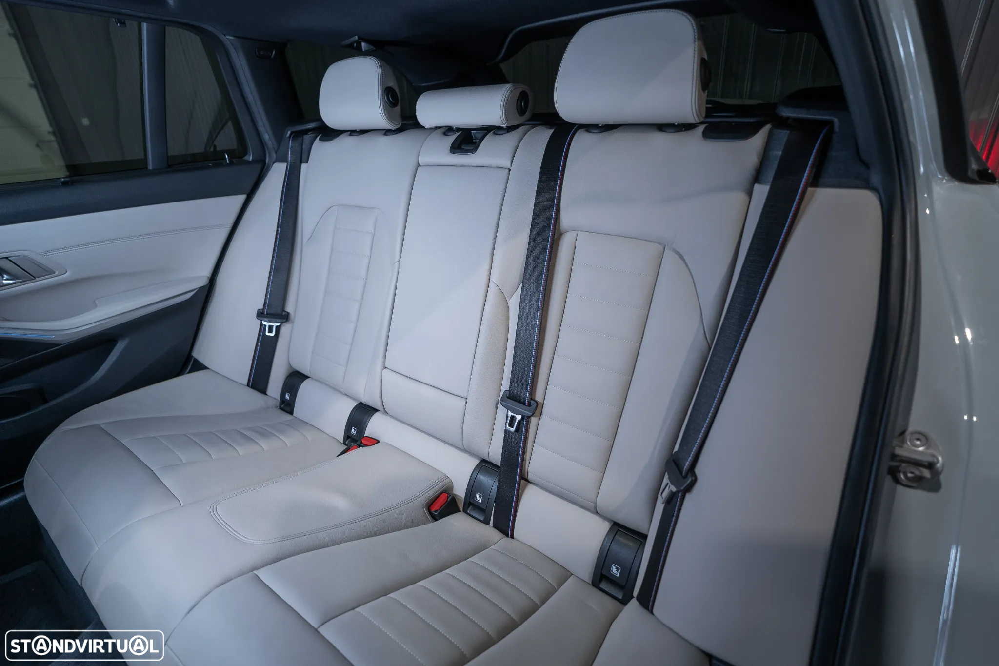 BMW 330 e Touring Pack M Auto - 26