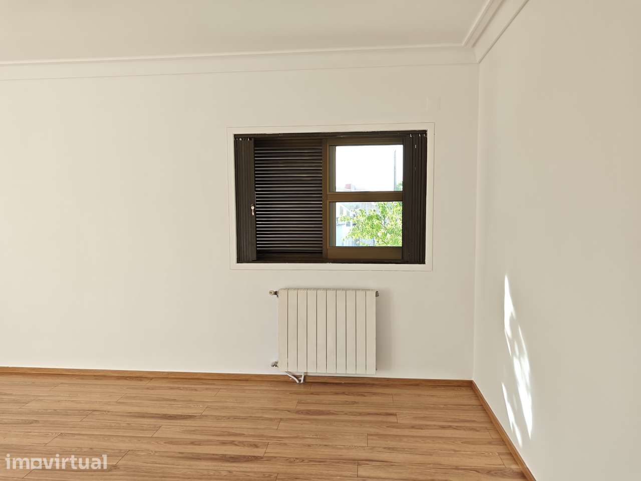 Moradia T3+2 com jardim e garagem no Lumiar, Lisboa - Grande imagem: 3/21