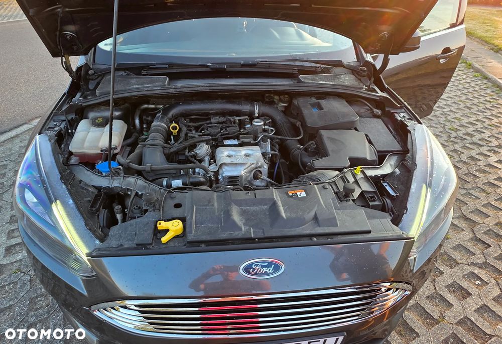 Ford Focus 1.0 EcoBoost Trend - 18