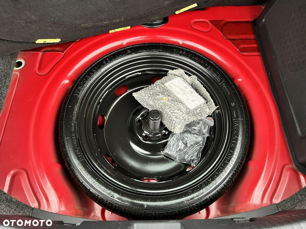 Volkswagen Beetle 2.0 TSI DSG Exclusive Sport - 38