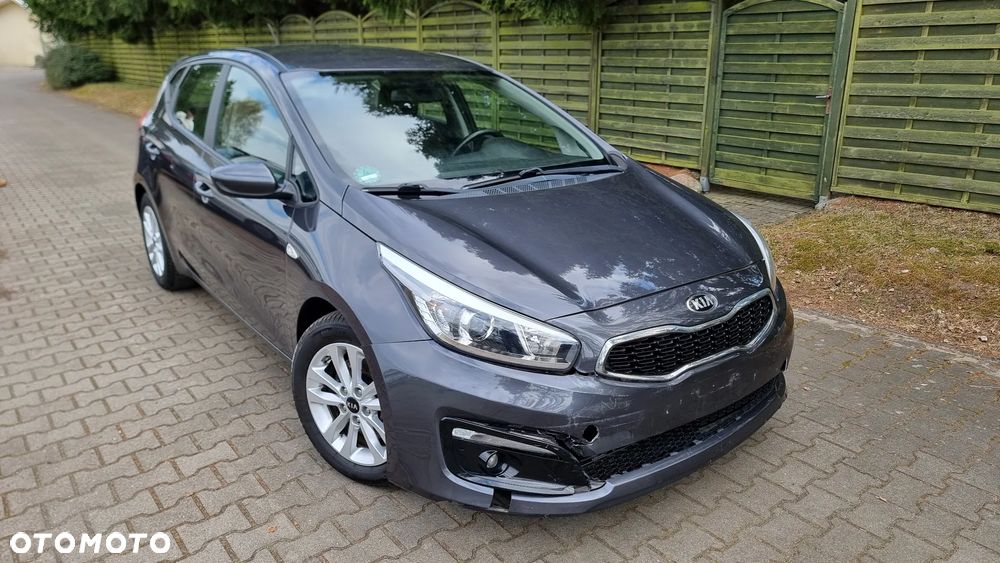 Kia Ceed 1.4 Smart Plus - 9
